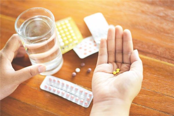 夢見親人喝藥自盡_周公解夢