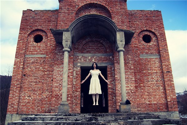 夢到了招鬼的預兆_周公解夢