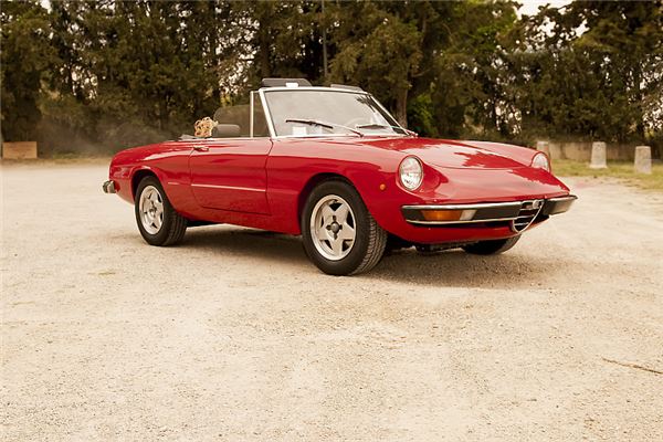 夢見到處找自己停的車_周公解夢