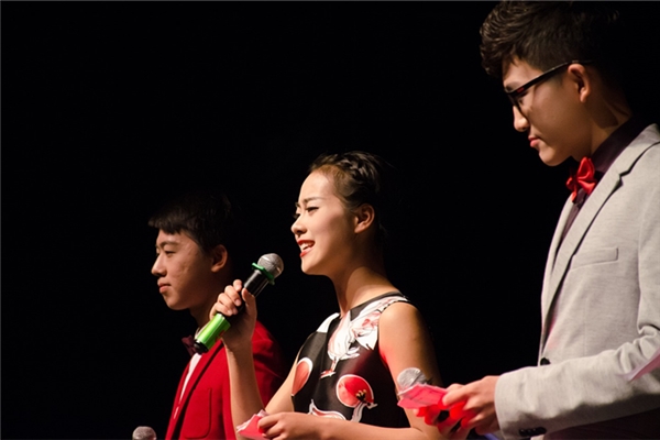 夢見央視主持人怎么說_周公解夢