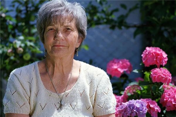 夢到去世的奶奶_周公解夢