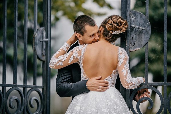 夢見看見做愛意味著什麼_周公解夢