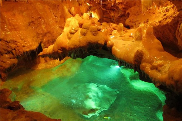 夢見地下有水怎麼樣_周公解夢