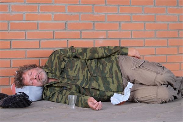 女人夢見乞丐_周公解夢