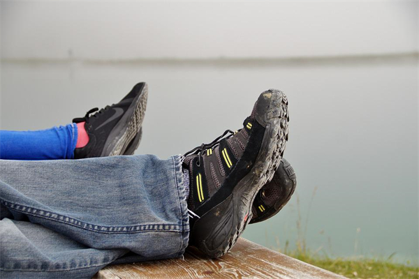 夢見旅遊鞋會是什麼預兆_周公解夢