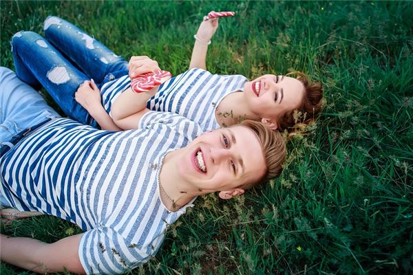 夢到和男人有親昵關係_周公解夢