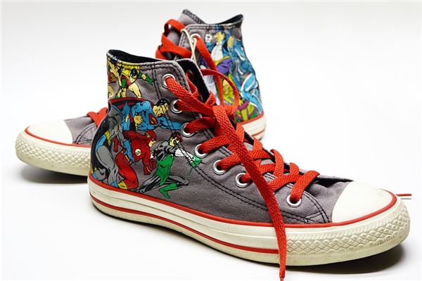 夢見別人鞋意味什麼_周公解夢