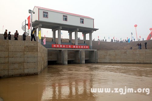 夢見河水上漲