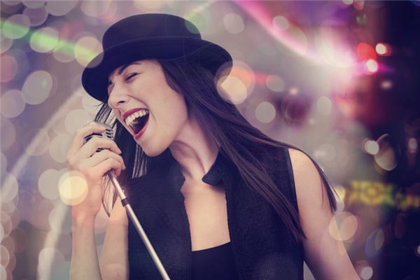 夢見別人唱歌_周公解夢