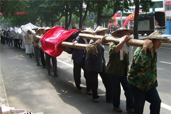 夢見有人抬棺材