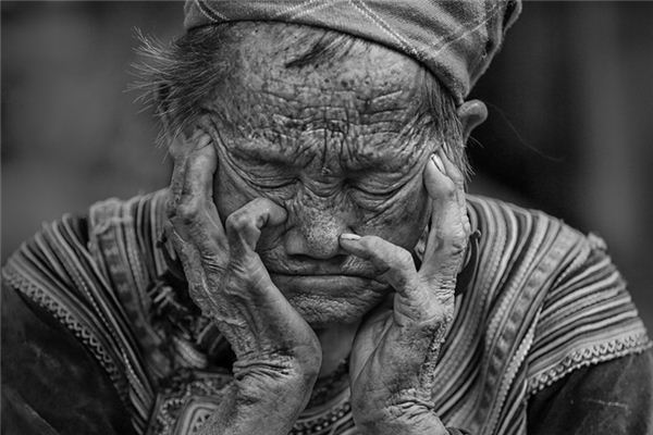 夢見牙都掉光了_周公解夢