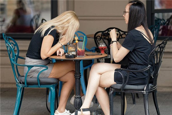 夢到了病人吃飯的預兆_周公解夢