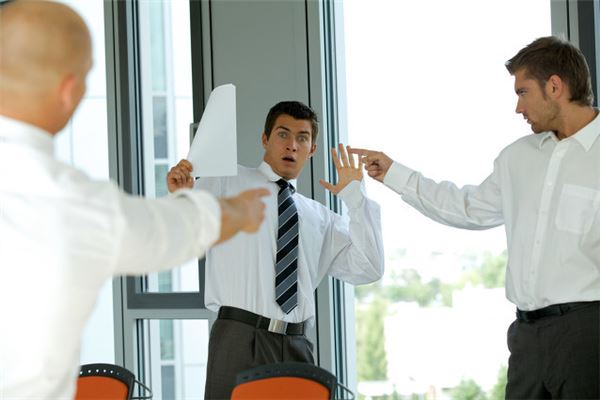 夢見自己罵人_周公解夢