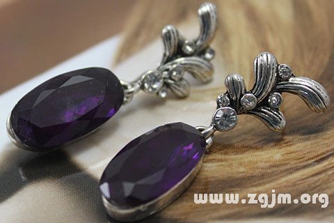 夢見紫寶石