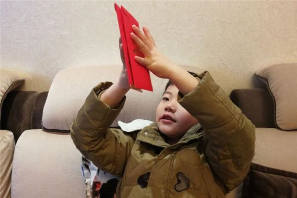 夢見拆紅包裡面有錢_周公解夢