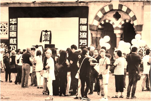 夢見陌生老太太講話會是什麼預兆_周公解夢官網