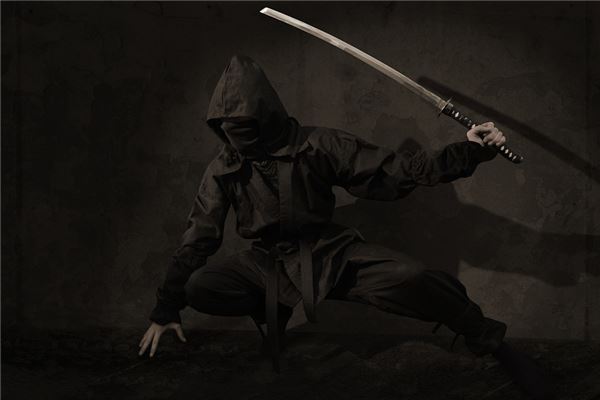 夢見父親殺人_周公解夢