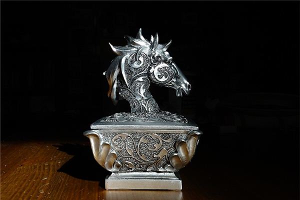 夢見骨灰盒有什麼含義？_周公解夢