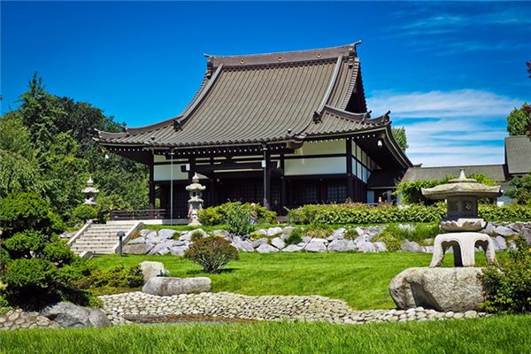 夢見進去寺廟_周公解夢