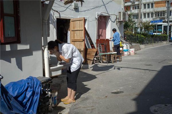夢見用水捧手洗臉_周公解夢