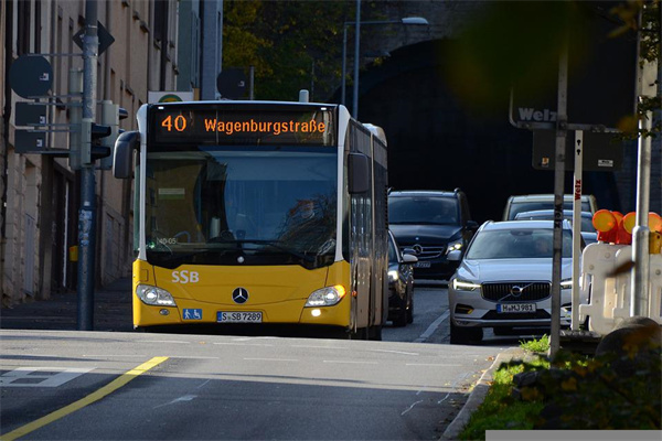 夢見擠公車代表什麼_周公解夢