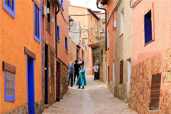 夢到鄰居來我家是不是好的徵兆呢_周公解夢