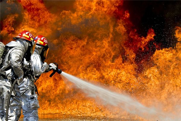 夢見廚房著火了_周公解夢