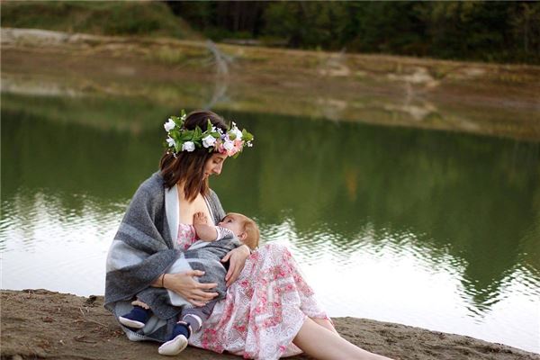 孕婦夢到給寶寶餵母乳_周公解夢