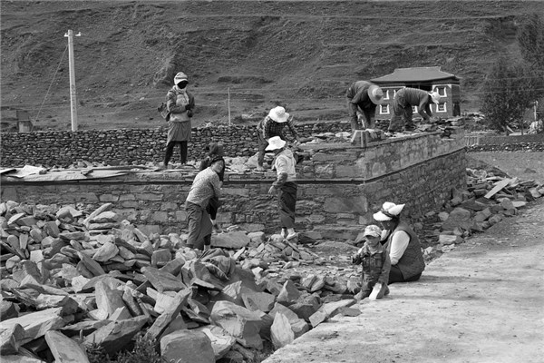 夢到地基下沉有何寓意_周公解夢