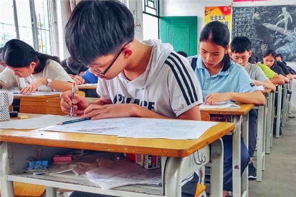 女人夢見考試沒通過_周公解夢