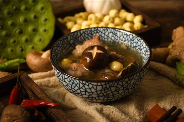 夢見喝雞湯_周公解夢