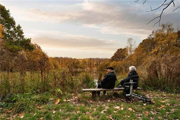 夢到了已死的故人是什麼意思？_周公解夢