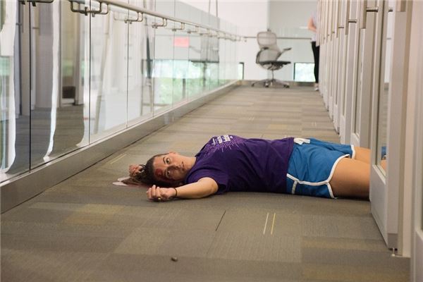 夢見自己被殺死了_周公解夢