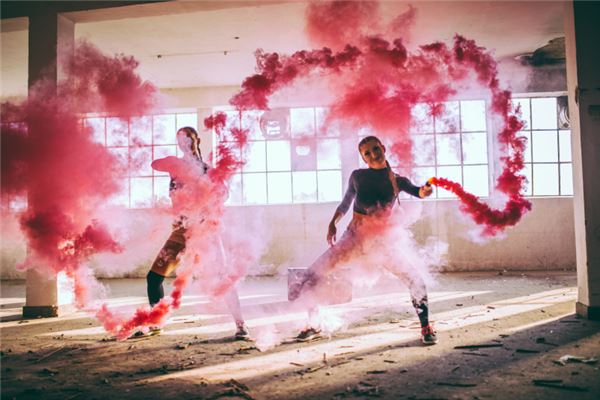 夢見著名男演員_周公解夢