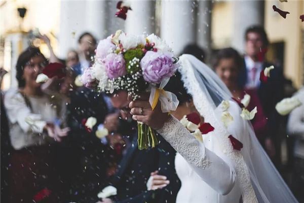 夢到家中辦喜事的場面_周公解夢