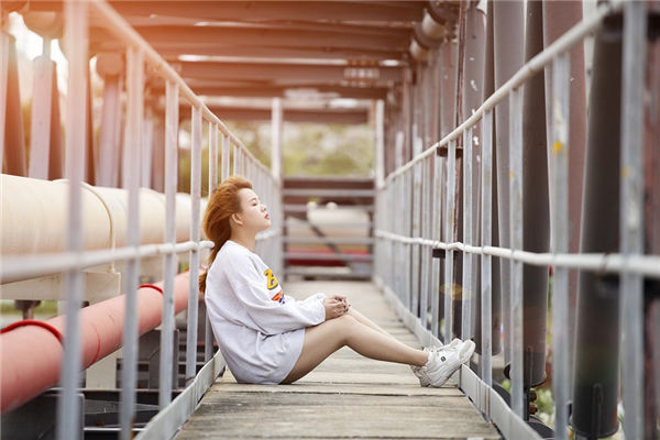 夢見老一個人預示著什麼_周公解夢