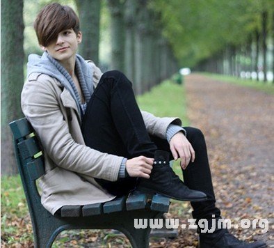 閒談摩羯座的事業發展_十二星座