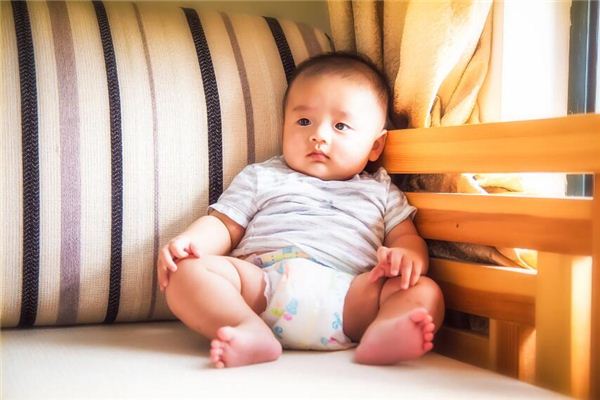 夢到嬰兒拉屎什麼預兆_周公解夢