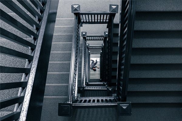 晚上連續夢見死人_周公解夢