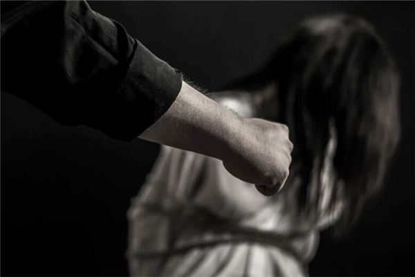 夢見被人非禮_周公解夢