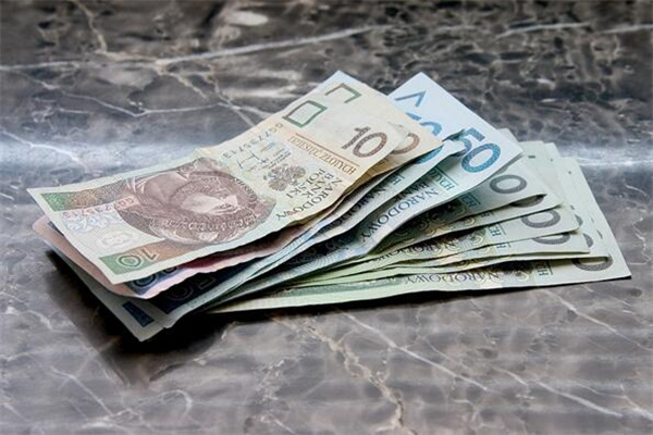 夢到錢給別人會有什麼預兆_周公解夢