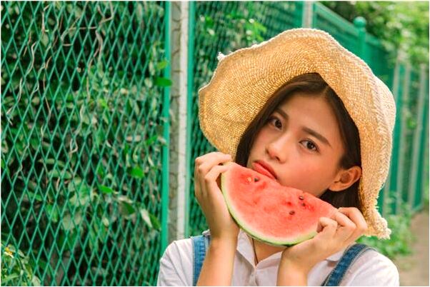 夢到狗變成女人會有什麼預兆_周公解夢官網