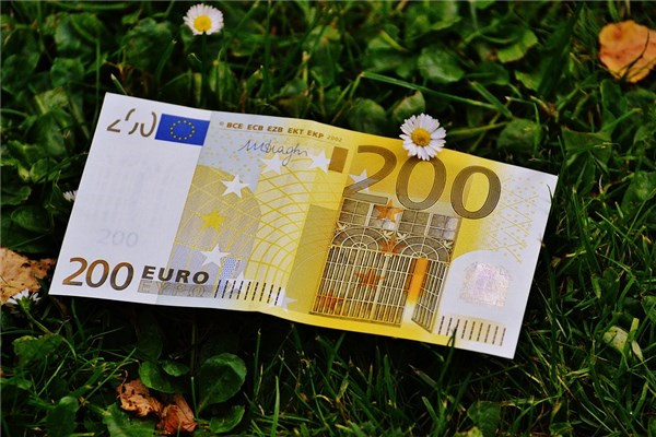 夢到錢被水沖走是不是好的徵兆呢_周公解夢