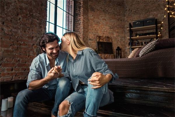 夢見去前男友家_周公解夢