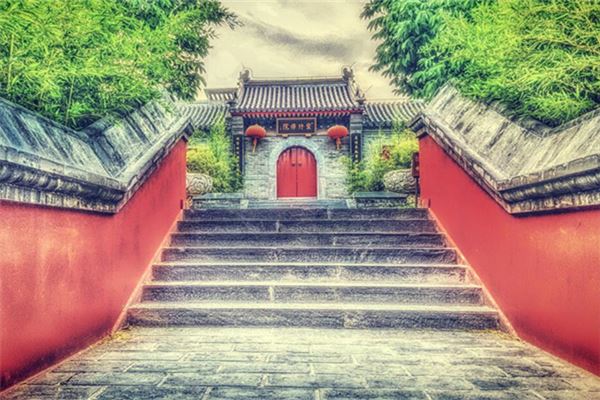 夢見在廟門外_周公解夢