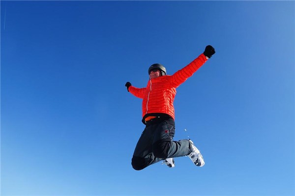 夢到了高飛預示著什麼_周公解夢