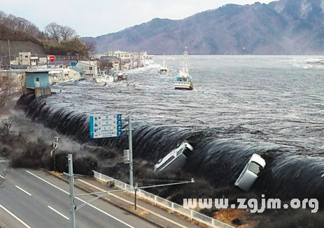 夢見地震大水