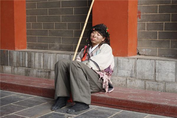 夢見要飯的上門_周公解夢