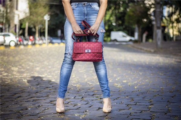 夢見名牌是啥預兆_周公解夢