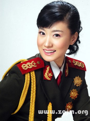 譚晶簡歷 譚晶與朱軍真實關係 譚晶老公_十二星座